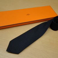 ネクタイ　シルク100％　黒　新品未使用　Hマーク
